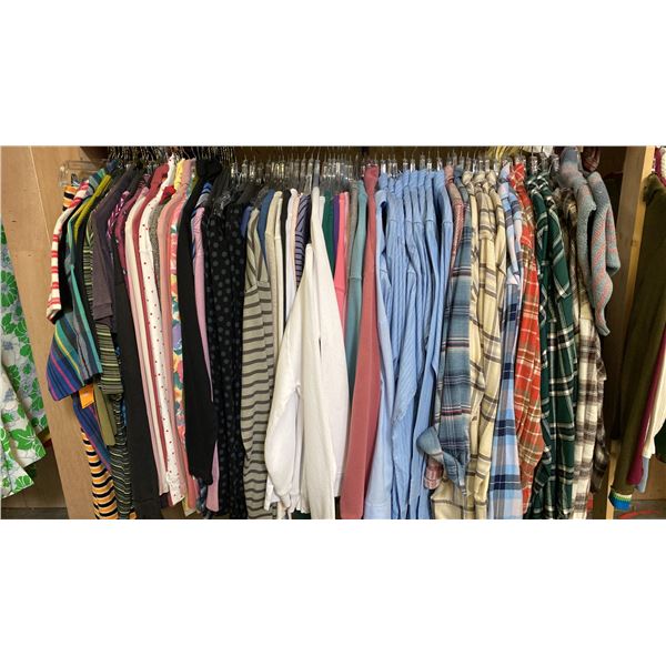 CONTENTS OF 0NE 4FT SECTION WARDROBE RACK OF ASSORTED CLOTHING