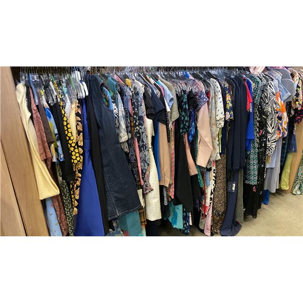 CONTENTS OF 0NE 8FT SECTION WARDROBE RACK OF ASSORTED CLOTHING