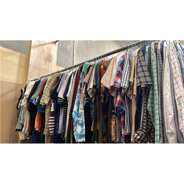 CONTENTS OF 0NE 8FT SECTION WARDROBE RACK OF ASSORTED CLOTHING *1 SIDE ONLY*