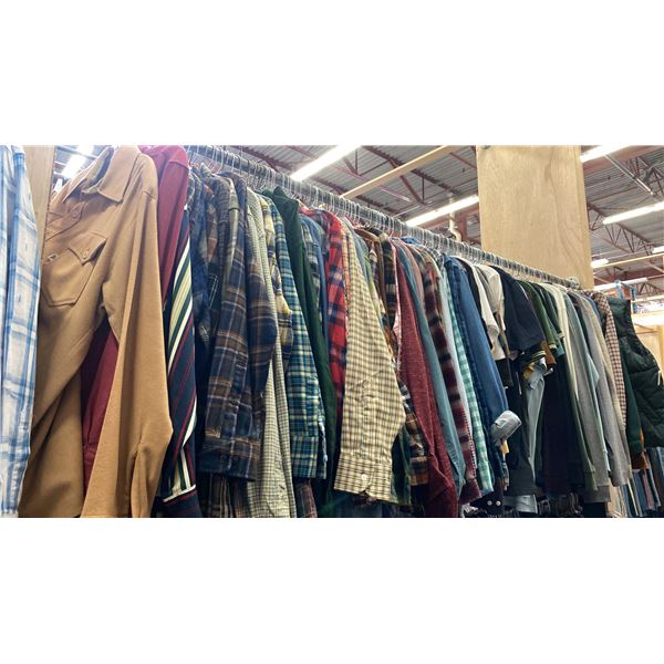 CONTENTS OF 0NE 8FT SECTION WARDROBE RACK OF ASSORTED CLOTHING *1 SIDE ONLY*