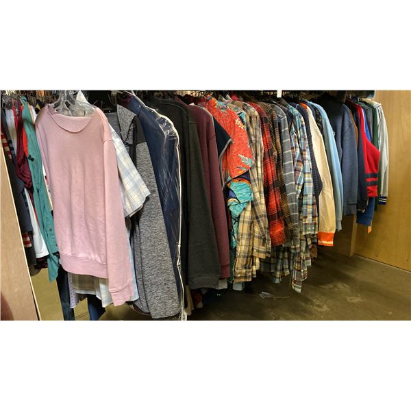 CONTENTS OF 0NE 8FT SECTION WARDROBE RACK OF ASSORTED CLOTHING *1 SIDE ONLY*