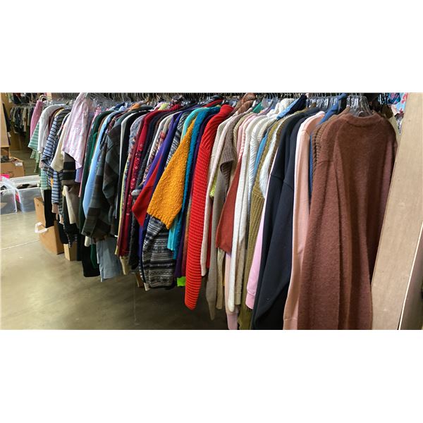 CONTENTS OF 0NE 8FT SECTION WARDROBE RACK OF ASSORTED CLOTHING *1 SIDE ONLY*