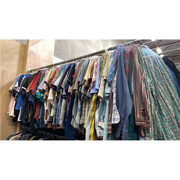 CONTENTS OF 0NE 8FT SECTION WARDROBE RACK OF ASSORTED CLOTHING *1 SIDE ONLY*