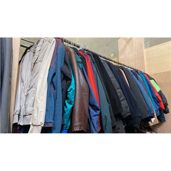 CONTENTS OF 0NE 8FT SECTION WARDROBE RACK OF ASSORTED CLOTHING *1 SIDE ONLY*