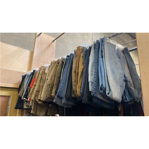 CONTENTS OF 0NE 8FT SECTION WARDROBE RACK OF ASSORTED CLOTHING *1 SIDE ONLY*