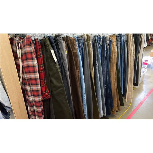 CONTENTS OF 0NE 8FT SECTION WARDROBE RACK OF ASSORTED CLOTHING *1 SIDE ONLY*