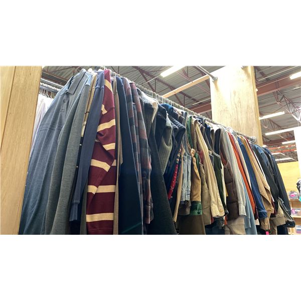 CONTENTS OF 0NE 8FT SECTION WARDROBE RACK OF ASSORTED CLOTHING *1 SIDE ONLY*