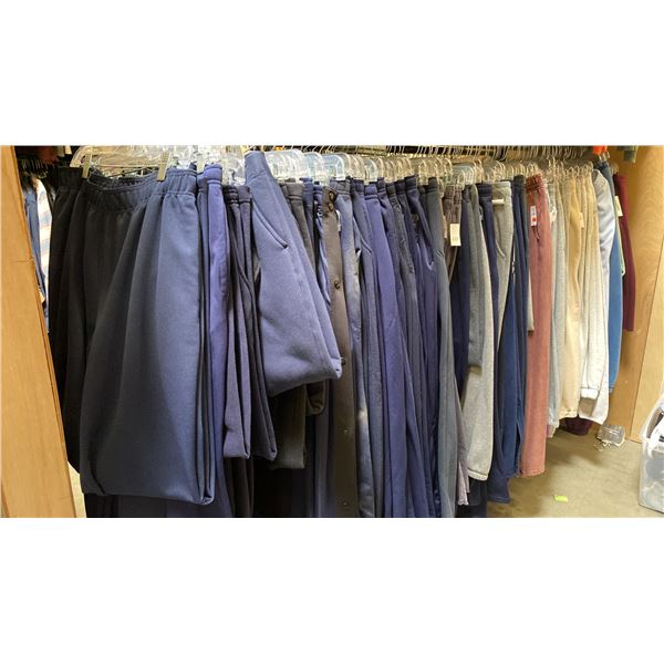 CONTENTS OF 0NE 8FT SECTION WARDROBE RACK OF ASSORTED CLOTHING *1 SIDE ONLY*