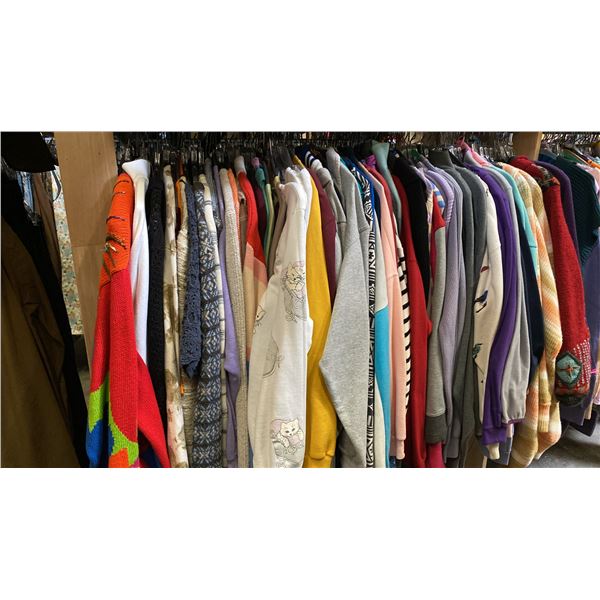 CONTENTS OF 0NE 4FT SECTION WARDROBE RACK OF ASSORTED CLOTHING *1 SIDE ONLY*