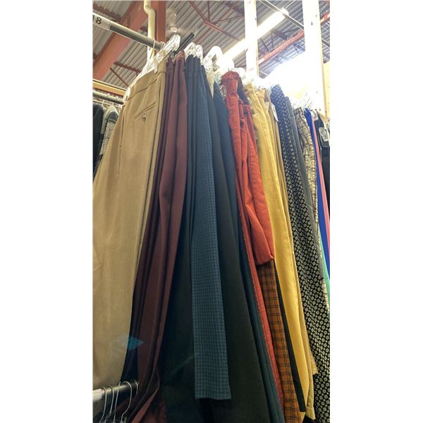 CONTENTS OF 0NE 4FT SECTION WARDROBE RACK OF ASSORTED CLOTHING *1 SIDE ONLY*