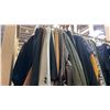 Image 1 : CONTENTS OF 0NE 4FT SECTION WARDROBE RACK OF ASSORTED CLOTHING *1 SIDE ONLY*