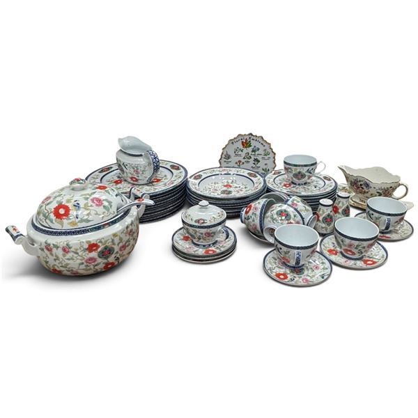 Royal Traditions Ming Dynasty Porcelain Serving Set