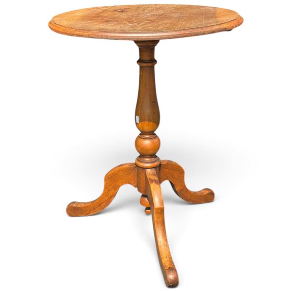 Wooden Pedestal Table w Tripod Base 21.5x28"