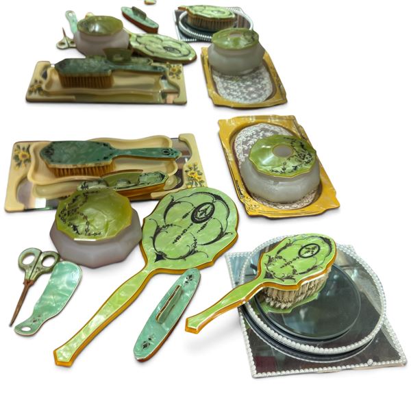 Vintage Vanity Set w Ornate Design & Green Accents