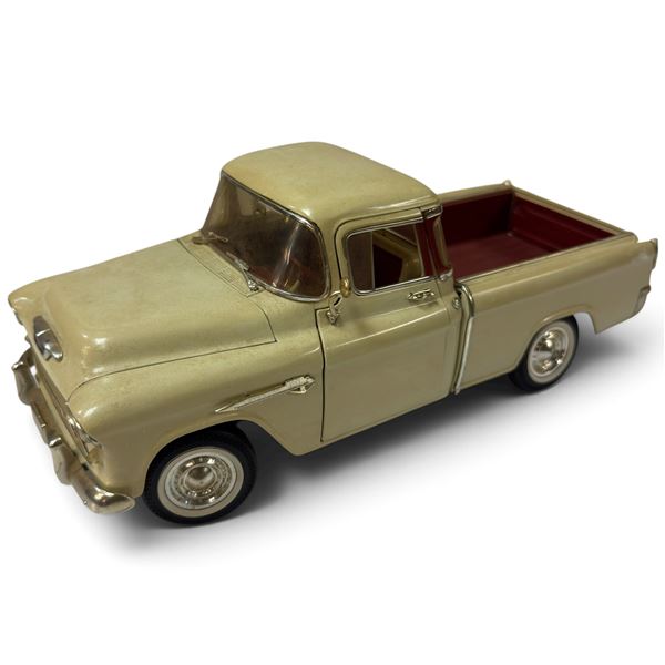 Ertl 1955 Chevrolet Pickup Diecast Model 1:18 scale