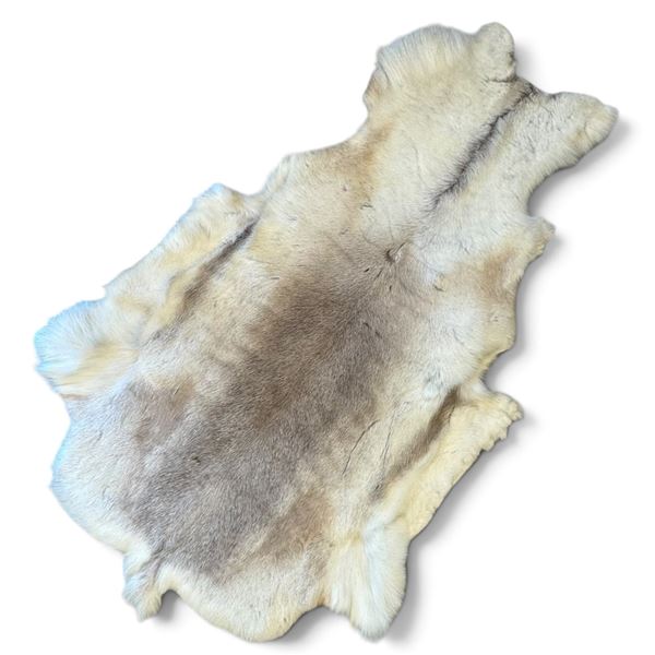 Plush Nordic Reindeer Rug * 36" x 66"