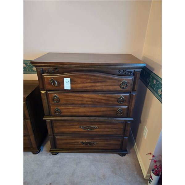 Bassett Furniture Chest of Drawers C
