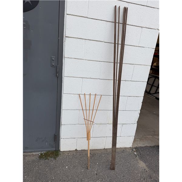Garden trellis items
