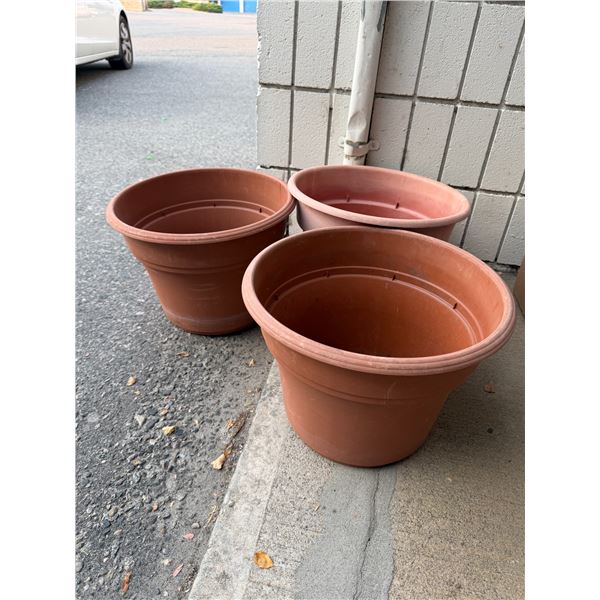 Planter pots
