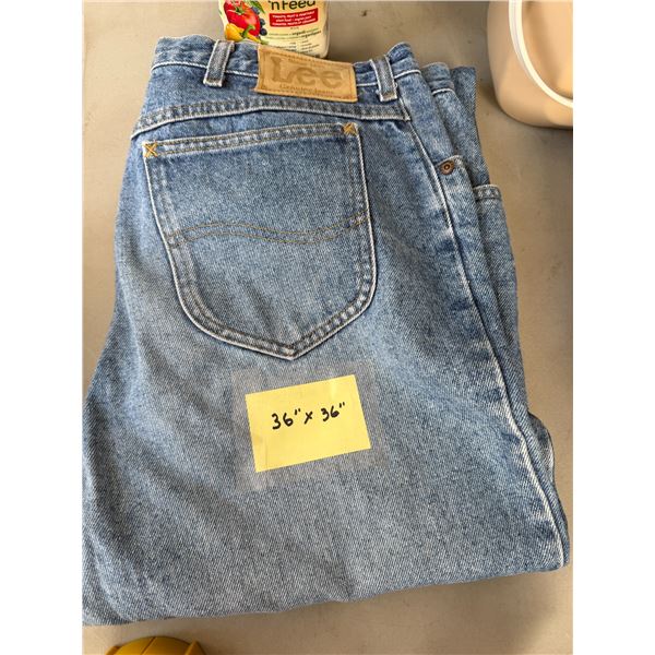 Lee jeans 36"x36"