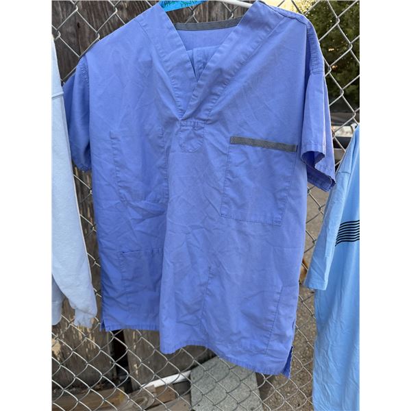 Scrubs with pants size large