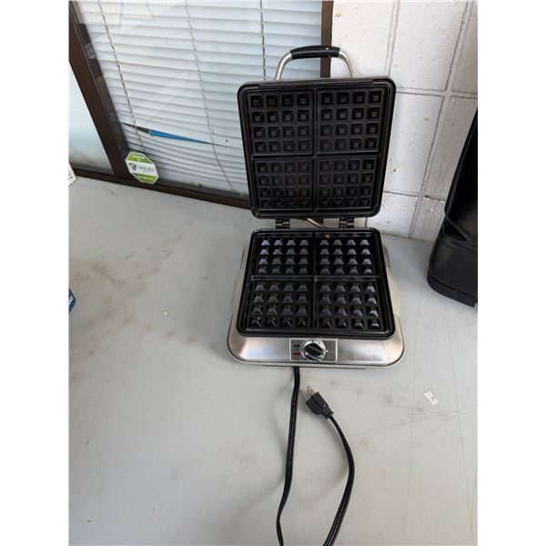 CUISINART waffle grill