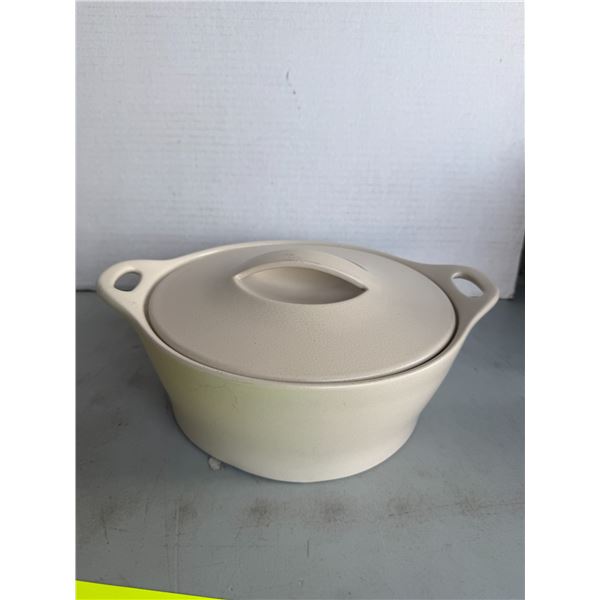 Creations by corning ware, baking dish with lid