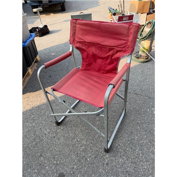 Holding camp chair