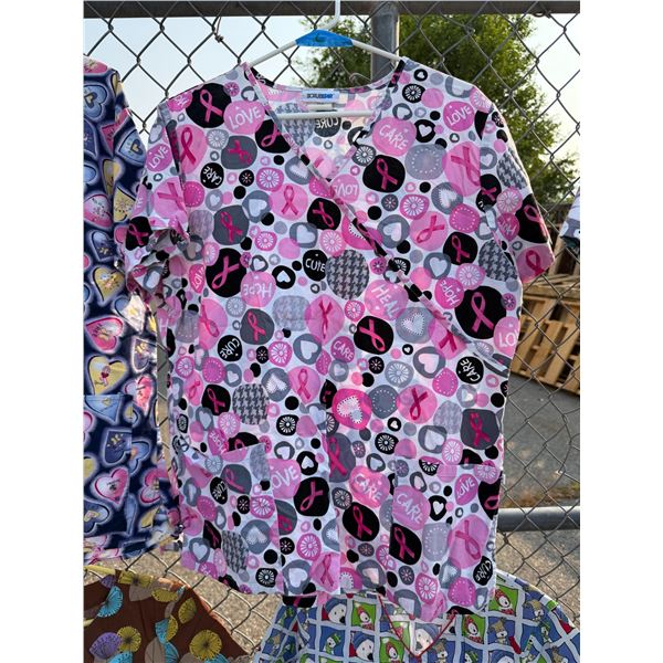 Scrubs top size large