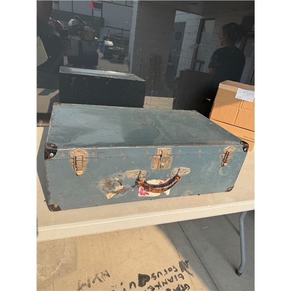Vintage trunk/suit