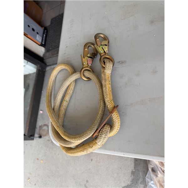 Rope with hooks