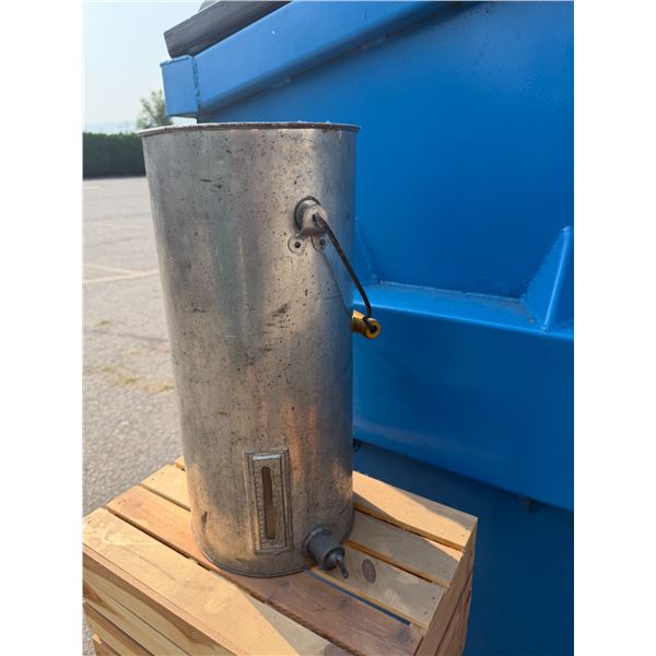 Metal container