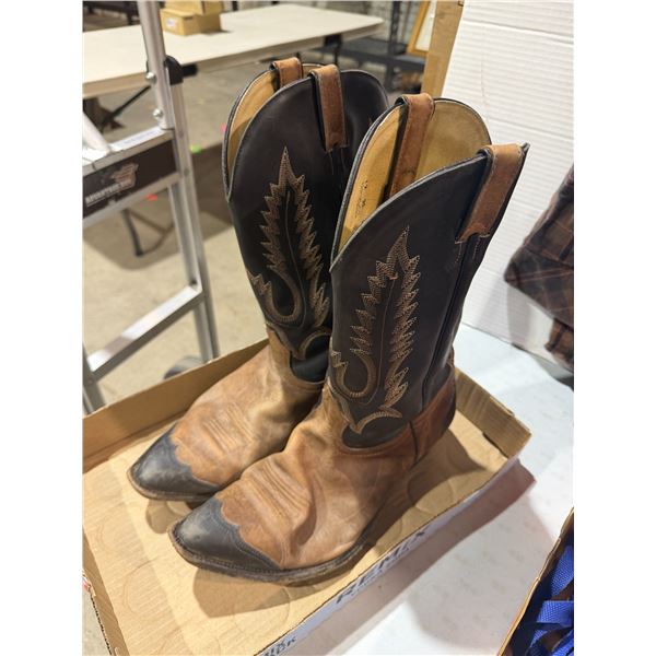 Cowboy Boothe size 12