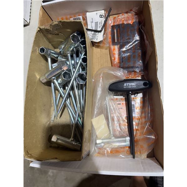 STIHL tool and spark plug tools