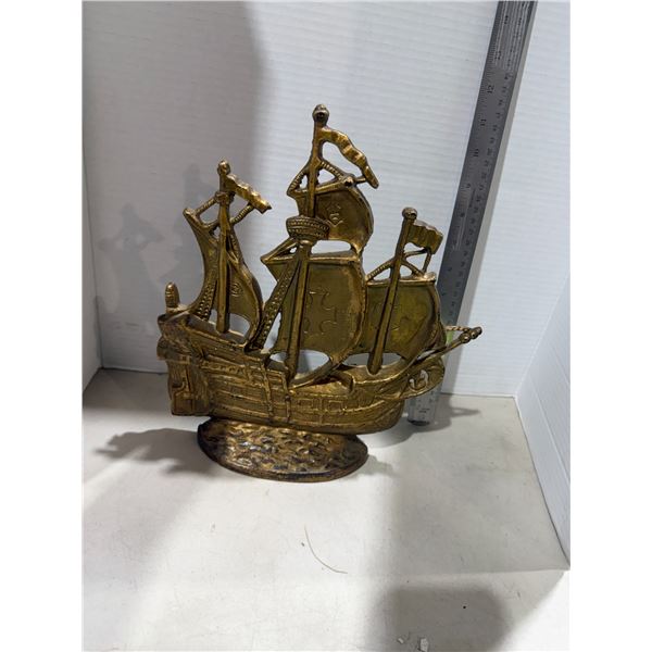 Cast-iron shipped  decor