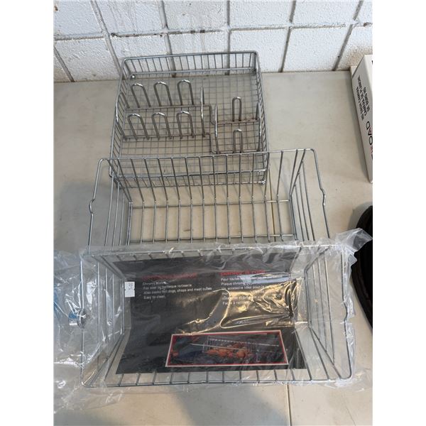 Baskets for barbecues