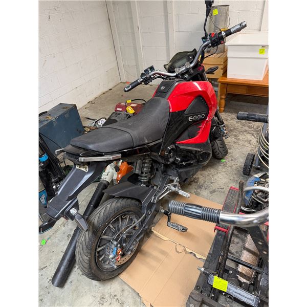 Emmo Knight Turbo Electric Motorcycle -- Has Keys & Charger -- Needs Work