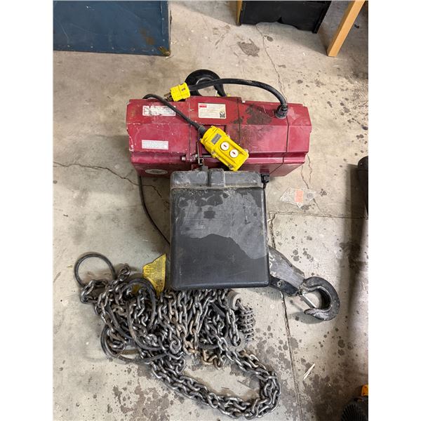 DAYTON 2 Ton Electric Chain Hoist: H3 - Std Duty, 115V AC, Hook Mounted - No Trolley, 20 ft Max Lift