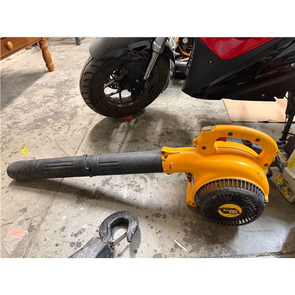 Poulan Pro Gas Leaf Blower -- Works Great