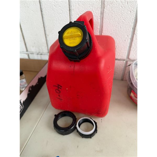 Fuel container