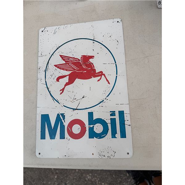 Mobil tin sign