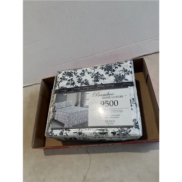 New queen, deep pocket four piece sheet set