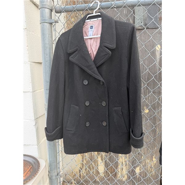 Gap coat size extra large