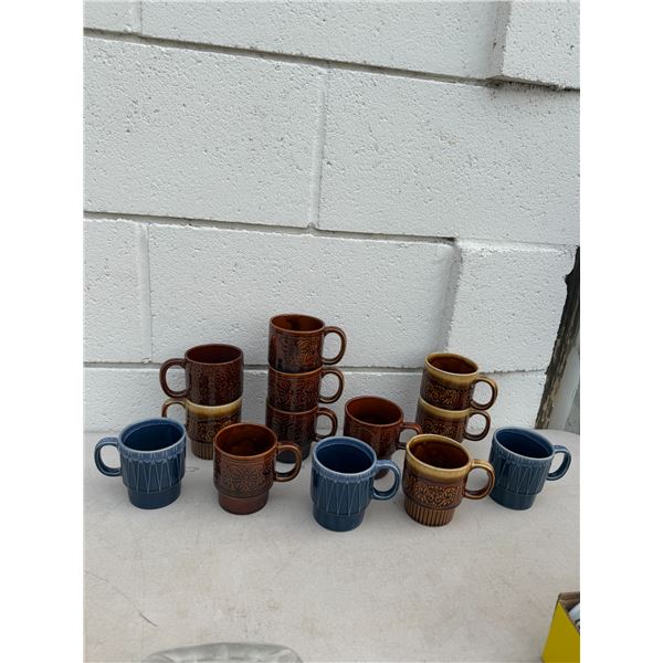 vintage 1960s-1970s Japanese ceramic stacking mugs