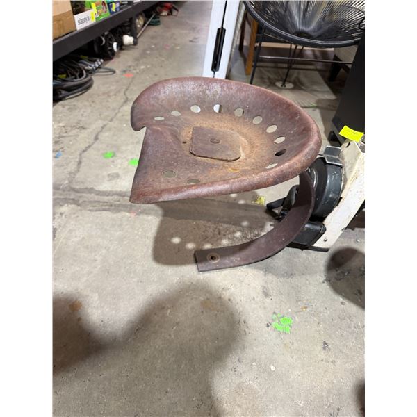 Tractor seat