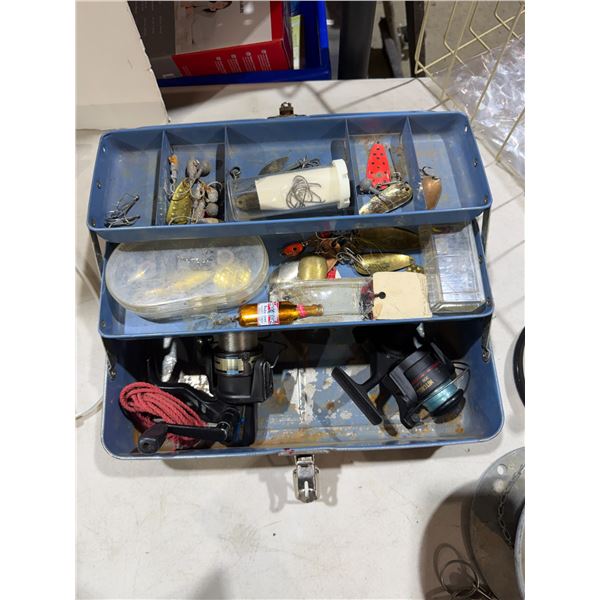 Tacklebox and content