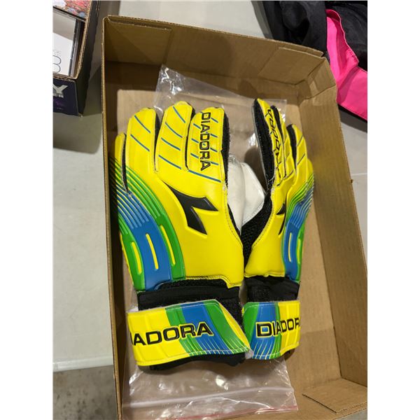 DIAGORA gloves