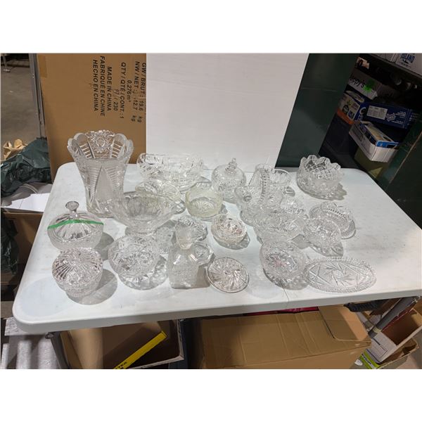 Crystal, decor and serving dishes