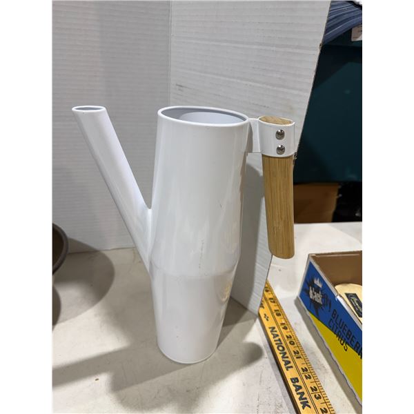 Beverage dispenser or watering can