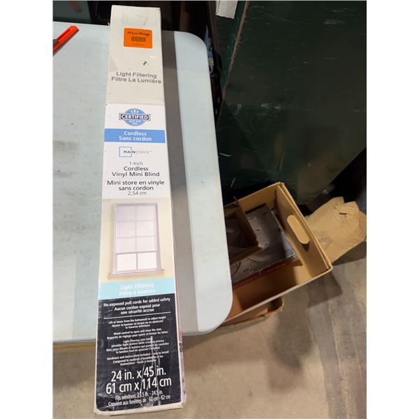 Cordless vinyl mini Blind